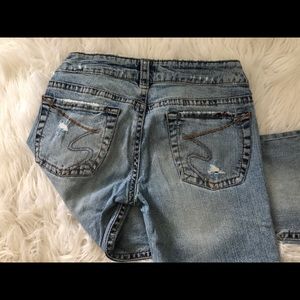 Silver Jeans. Distressed. Size 28.